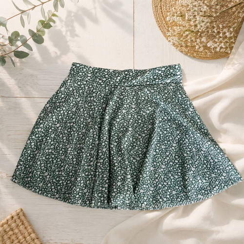 Green floral women's skirt with shorts small like new