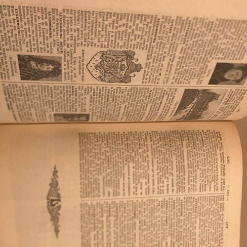 Nouveau Petit Larousse Illustré 1946 used, French dictionary