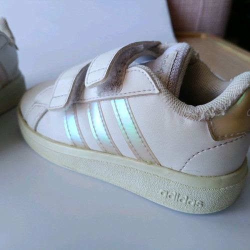 Adidas sports shoes used, size UK 6 (22-23)