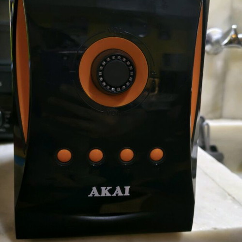 Akai Subwoofer speaker used with USB port and stereo input