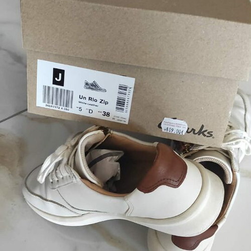 Clarks women's athletic shoes size 38 like new, white leather