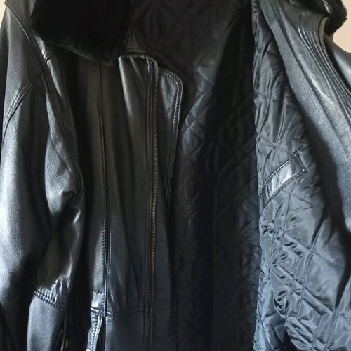 Leather men's jacket with fur collar like new, size XXL, black