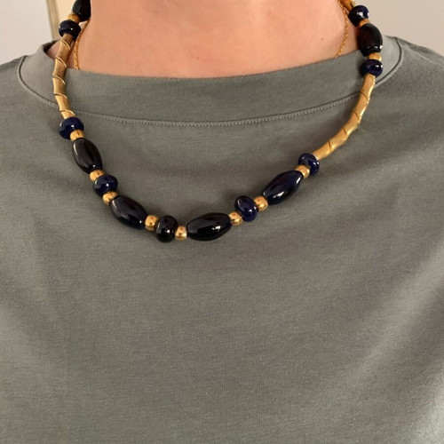 Vintage necklace with painted onyx stone and gold, like new