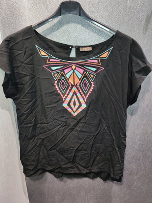 Black short-sleeve t-shirt with Aztec embroidery, like new