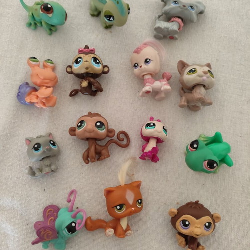 Littlest Pet Shop Animal Figures like new, set of 15