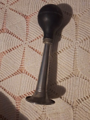 Vintage horn used, working