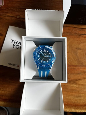 Swatch Scubaqua Blue Fire SSCU09S100 ρολόι καινούργιο, unisex, άσπρο και τιρκουάζ