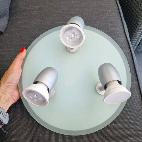 Ceiling light with 3 adjustable spot lamps and frosted glass like new