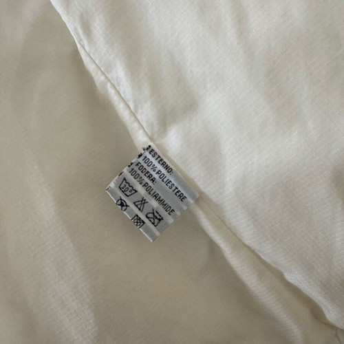 Sweet Years white jacket used with down filling and removable hood