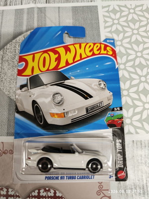 Hot Wheels Porsche 911 Turbo Carrera new