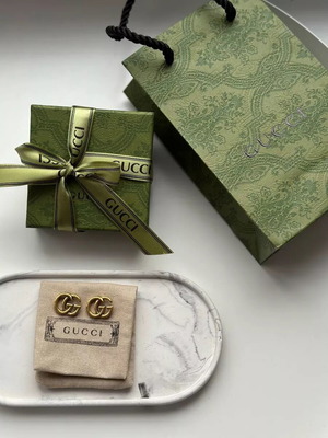 Gucci σκουλαρίκια GG Marmont χρυσά