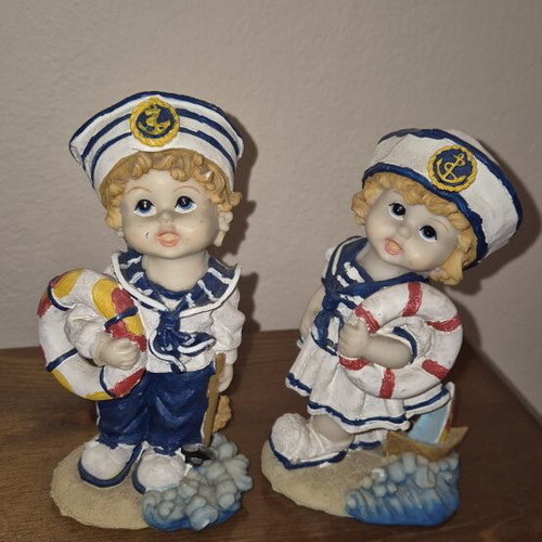 Vintage sailor figurines set of 2, like new resin decoration