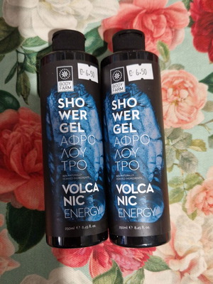Volcanic Energy shower gels new, set of 2