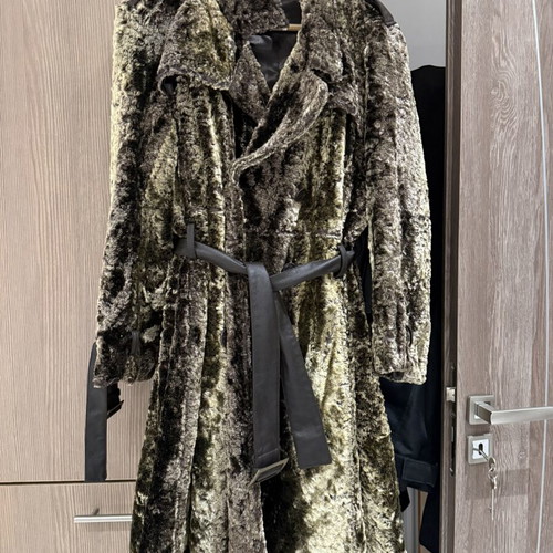 Balmain women's coat like new, bought in France