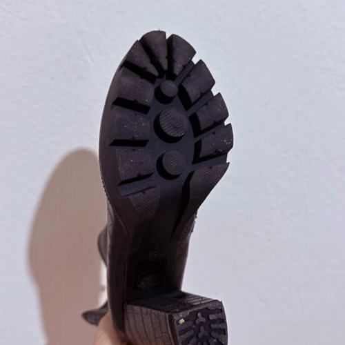 Boots with Thick Heel and Platform size 39 like new, black
