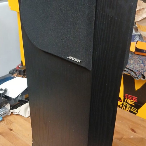 Bose 401 right speaker used with wood damage