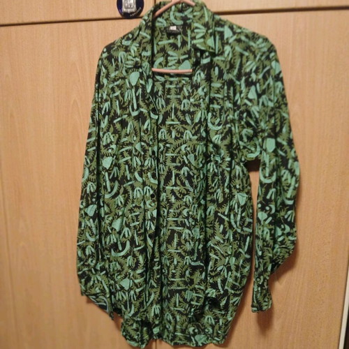 New Wave men's casual shirt with thin fabric, like new, green and black