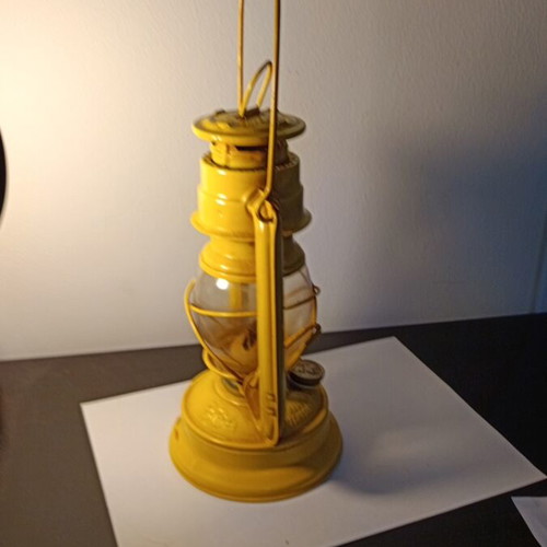 Meva 864 storm lantern like new
