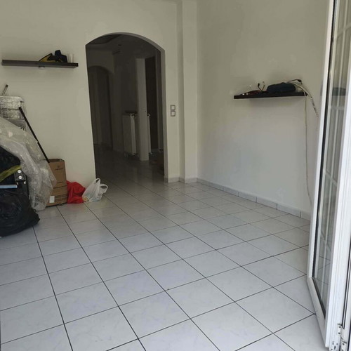 Apartment in Keratsini, 83 m², 2 bedrooms, balcony