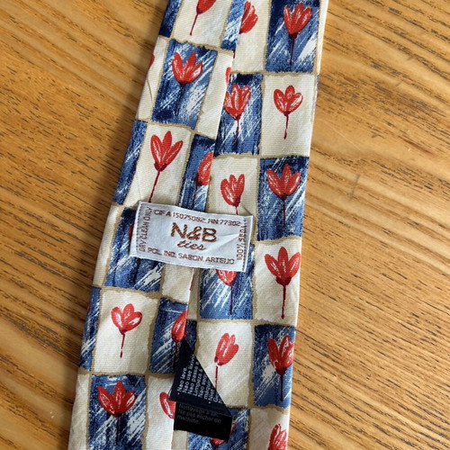 N&B Ties Vintage silk men's tie with tulips