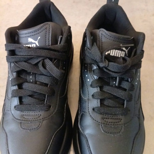Puma black athletic shoes size 40.5 new