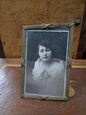 Vintage brass photo frame used, in good condition