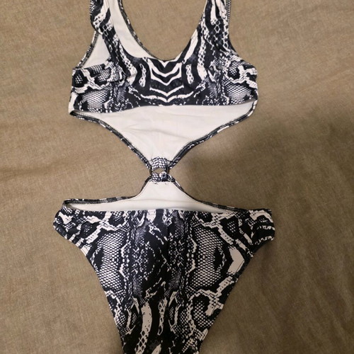 Marianna Chouliara swimsuit medium new, black and white