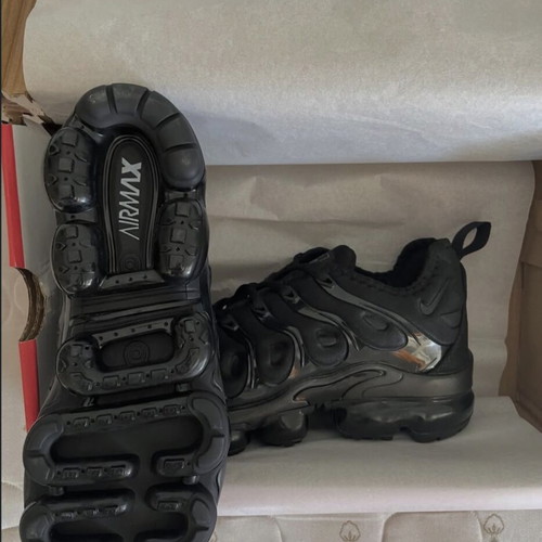Nike Vapormax VM black sneakers