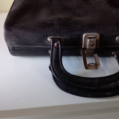 Minion briefcase used, leather, collectible from the '60s