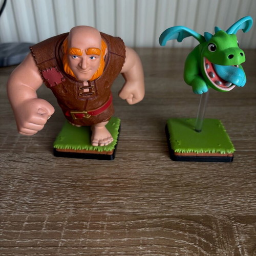Clash of clans / Clash Royale statue figures official supercell store