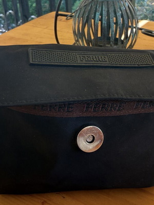 Ferre pouch bag, black