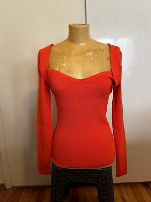 Sweetheart neck top like new, size S/M, bright orange