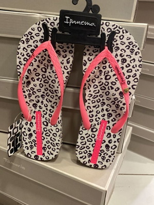 Ipanema flip flops new, animal print, size 35.5
