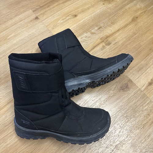 Quechua waterproof kids boots size 38 used, black