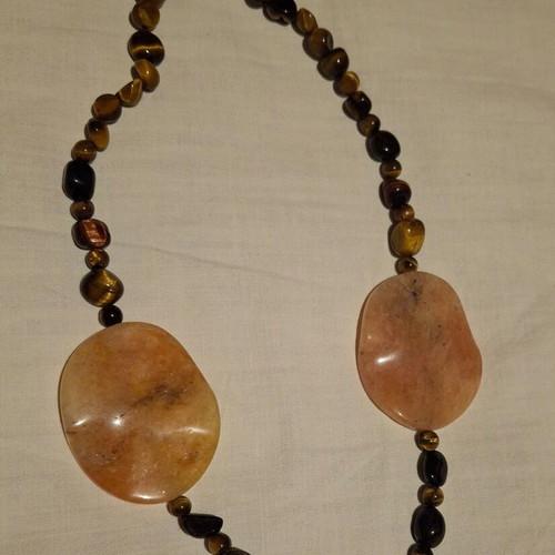 Necklace with semiprecious tiger eye and agate stones