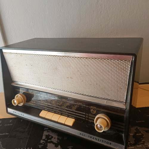 Philips antique radio used, non-functional