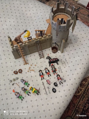 Vintage Playmobil 3888 Castle Defenders set like new