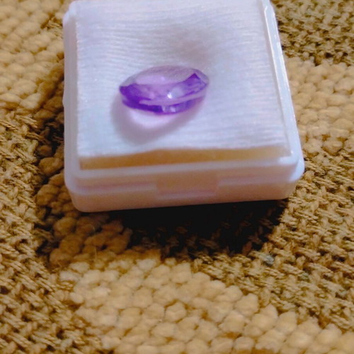 Natural Sapphire green to purple 6.85 carat with certificate