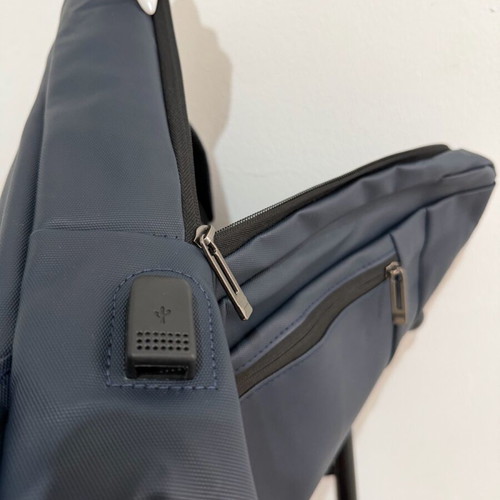 Backpack like new, blue