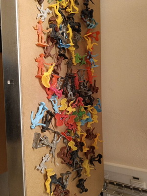 Cowboy figures used, pack of 100, 5 cm