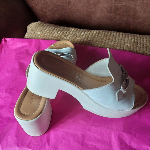 Andrea Pierago white platforms with silver like new, size 40