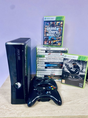 Xbox 360 Slim σαν καινούργιο με 2 γνήσια χειριστήρια και 17 παιχνίδια
