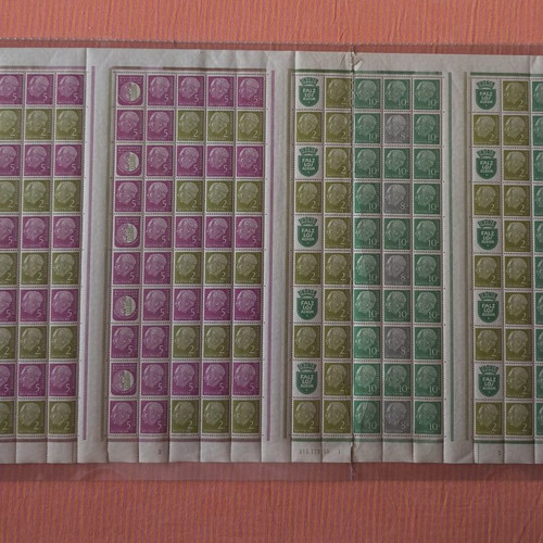 Lindner Falzlos Deutsche Bundespost Stamp Presentation Sheet used