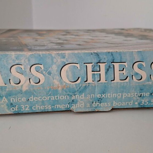 Glass chess set like new with frosted and black pieces 35.5x35.5 cm
