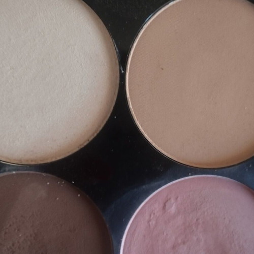 Mon Reve Shape Guru Palette 03 24gr like new