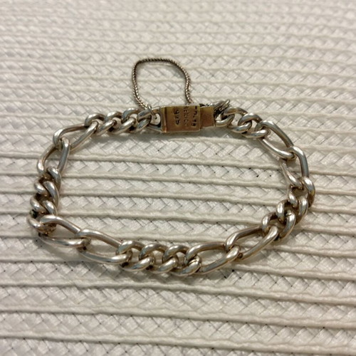 Silver 925 bracelet like new with classic link design