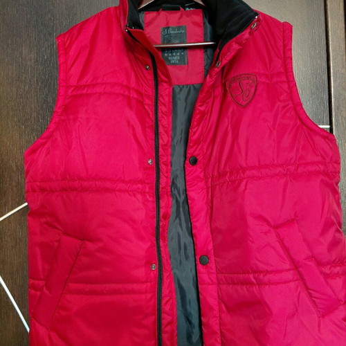 Sleeveless jacket new, size L
