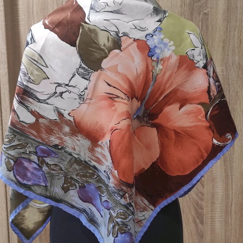 Floral scarf - handkerchief Etienne Aigner 100% silk like new, multicolor
