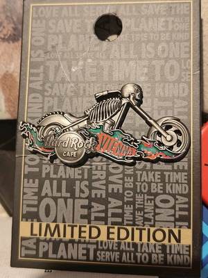Hard Rock Cafe Vienna collectible pin new
