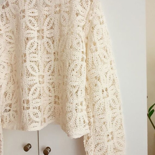 Cardigan new, 92% cotton, with handmade flowers, size L, white